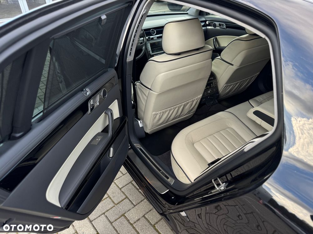 Volkswagen Phaeton - 11