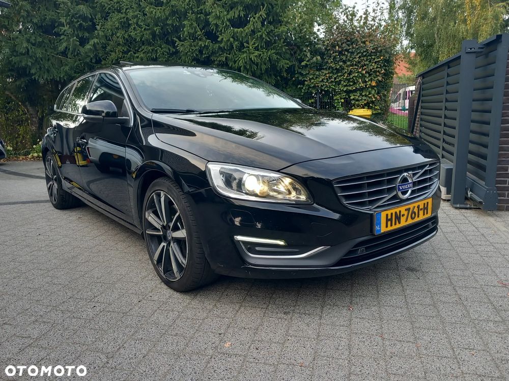 Volvo V60 D6 AWD Plug-in Hybrid Summum - 7