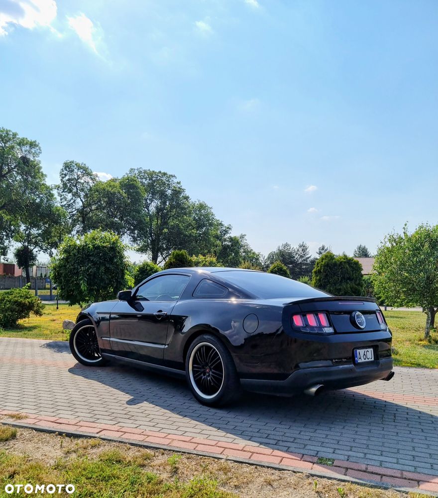 Ford Mustang - 4