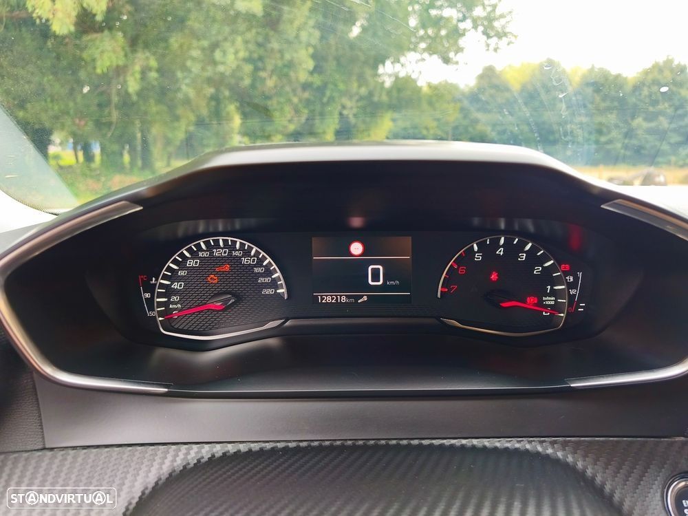 Peugeot 2008 BlueHDi 110 Allure Pack - 11