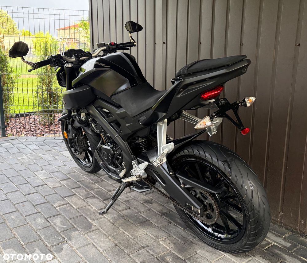 Yamaha MT - 27