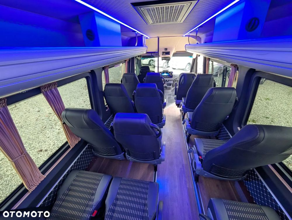 Mercedes-Benz Sprinter 519 - 20