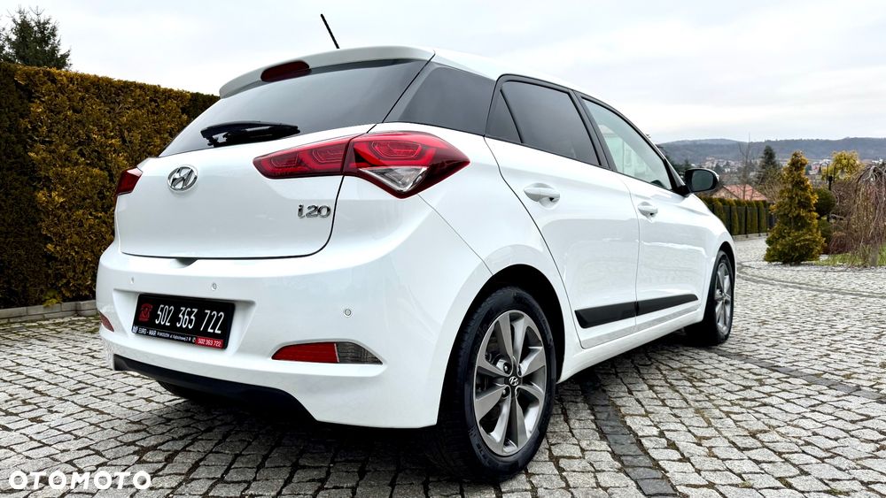 Hyundai i20 blue 1.2 Trend - 8