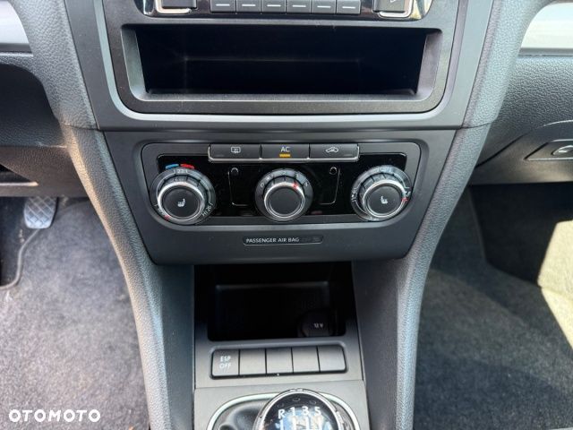Volkswagen Golf - 16