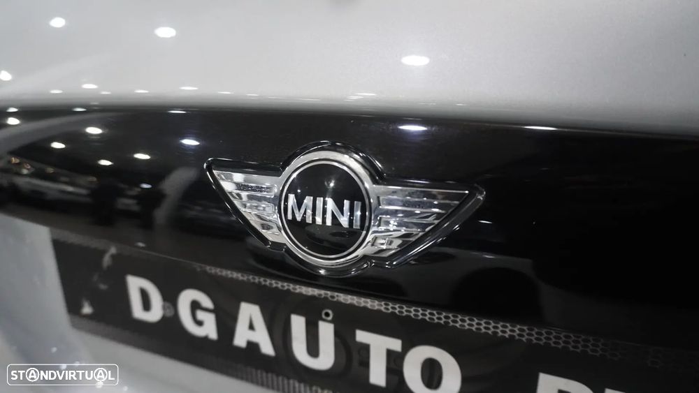 MINI 3 Portas Cooper D - 9