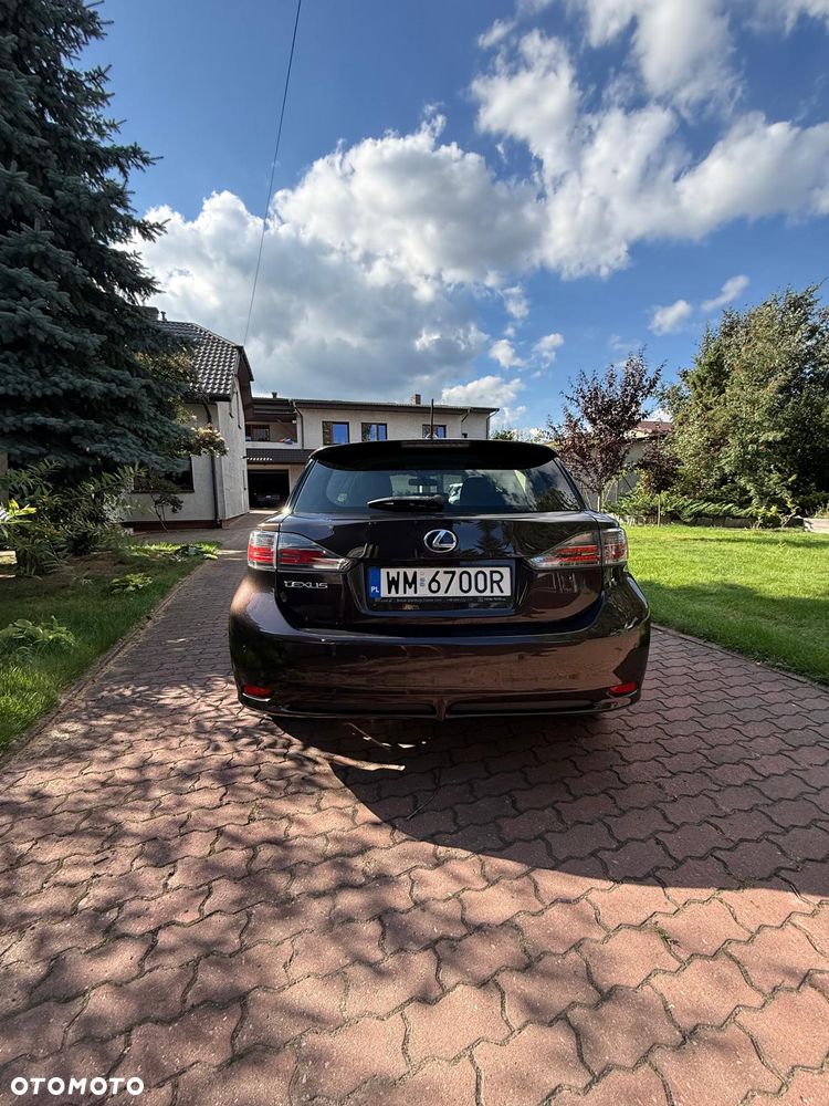 Lexus CT - 7