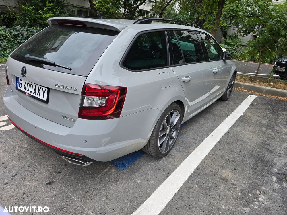 Skoda Octavia Combi Diesel 2.0 TDI 4X4 DSG RS - 20