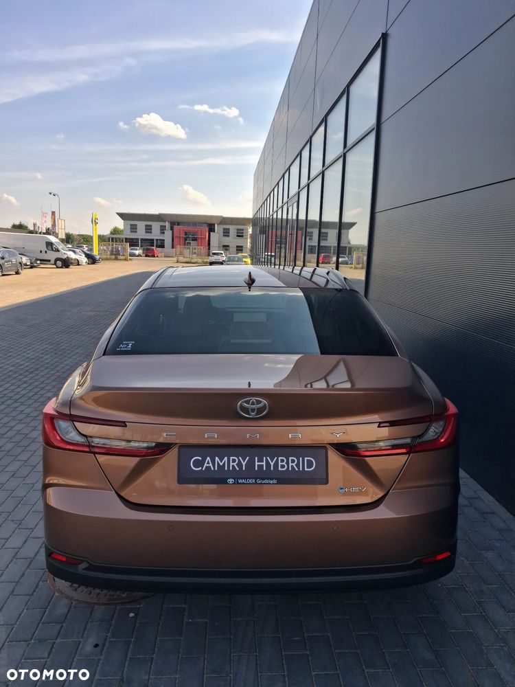 Toyota Camry - 9