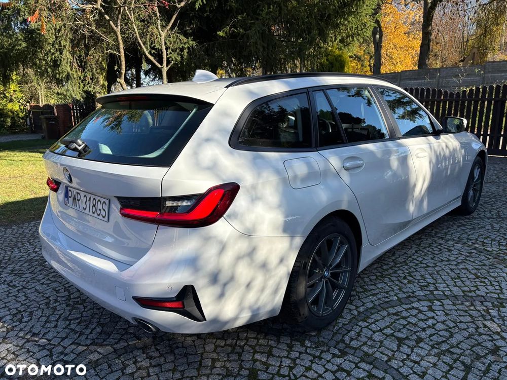 BMW Seria 3 318d Touring Sport Line - 5