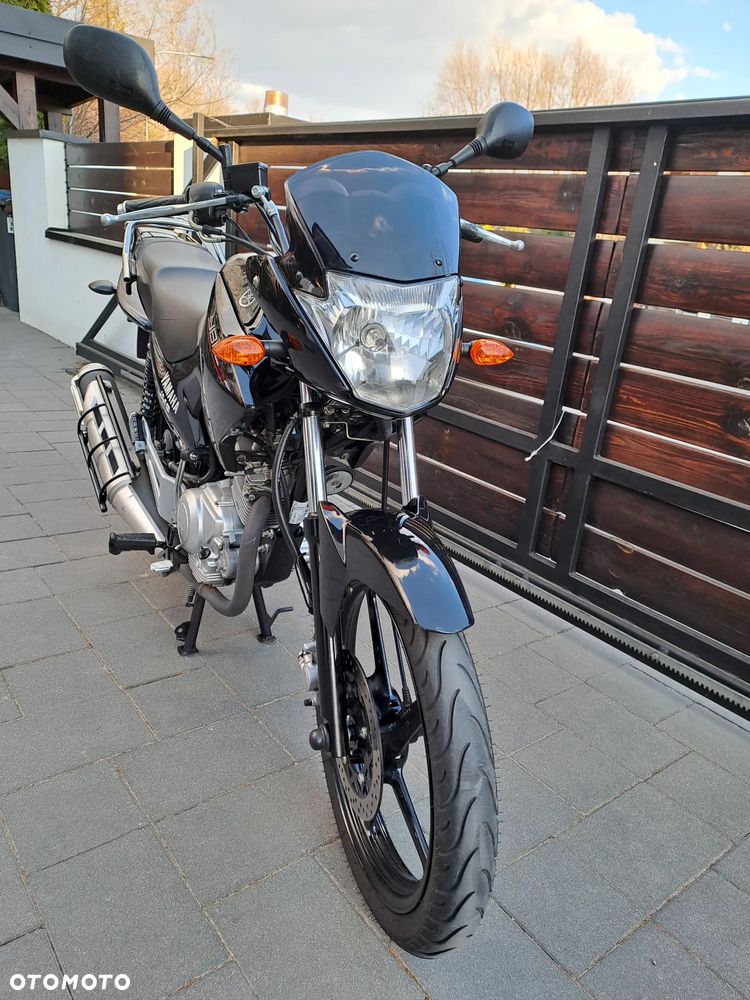 Yamaha YBR - 12