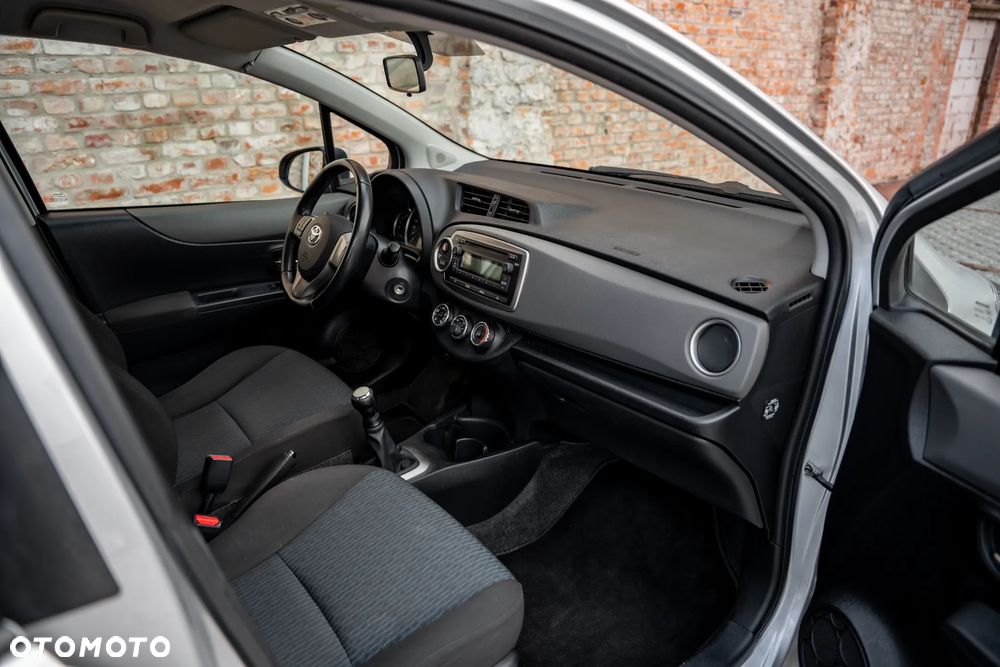 Toyota Yaris 1.0 Terra EU5 - 22
