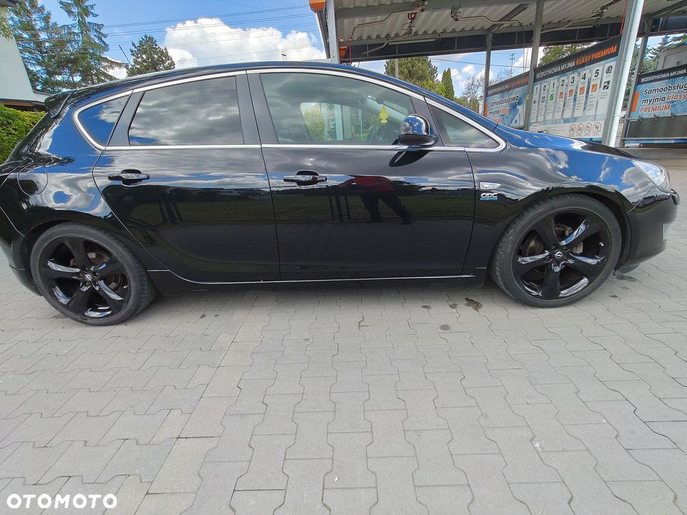 Opel Astra 1.4 Turbo Cosmo - 32