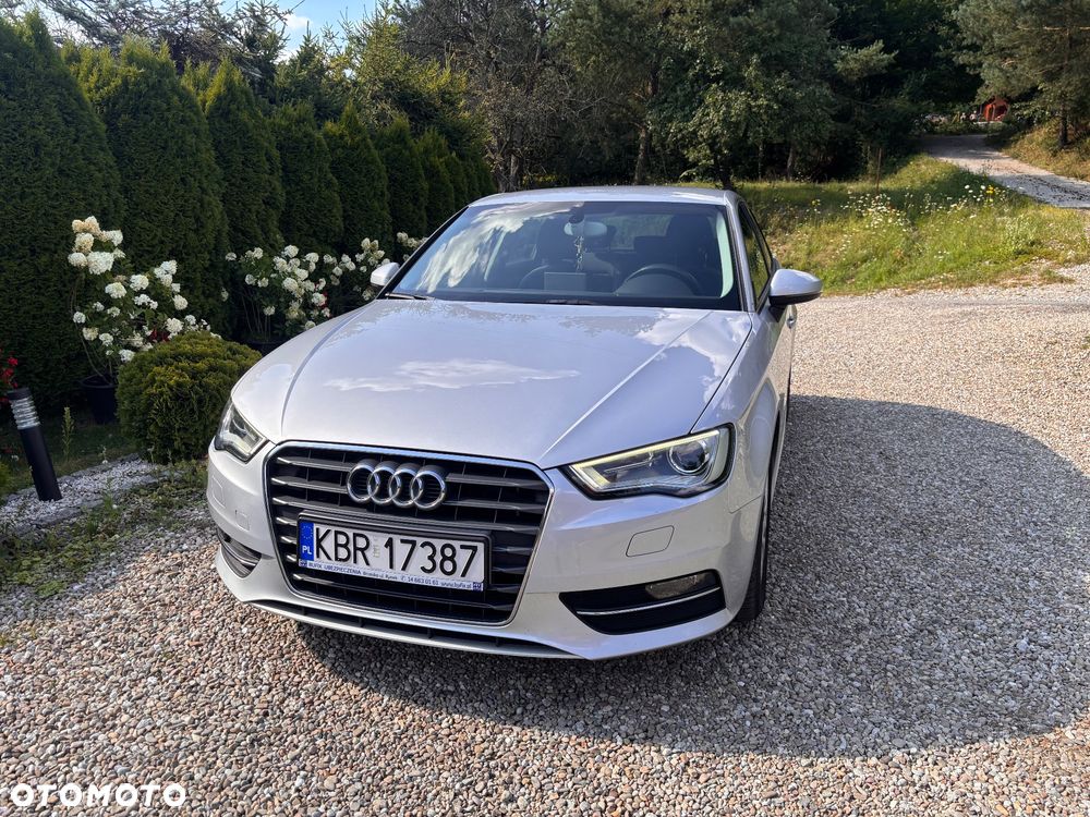 Audi A3 Sportback 1.6 TDI ultra Attraction - 3