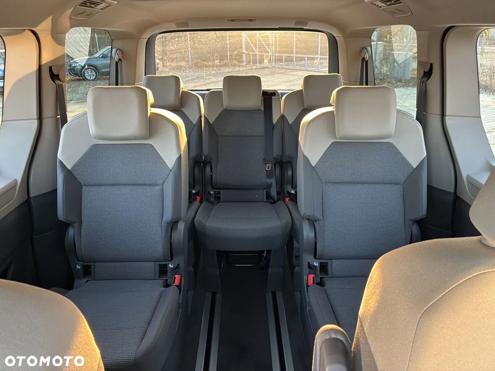 Volkswagen Multivan - 19