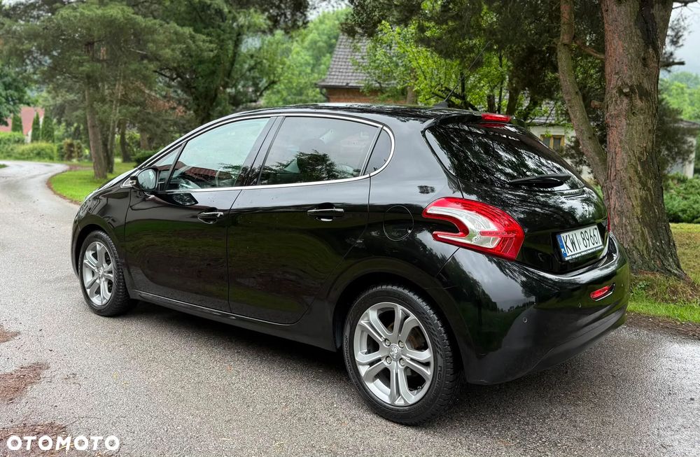 Peugeot 208 1.6 e-HDi Allure STT - 11