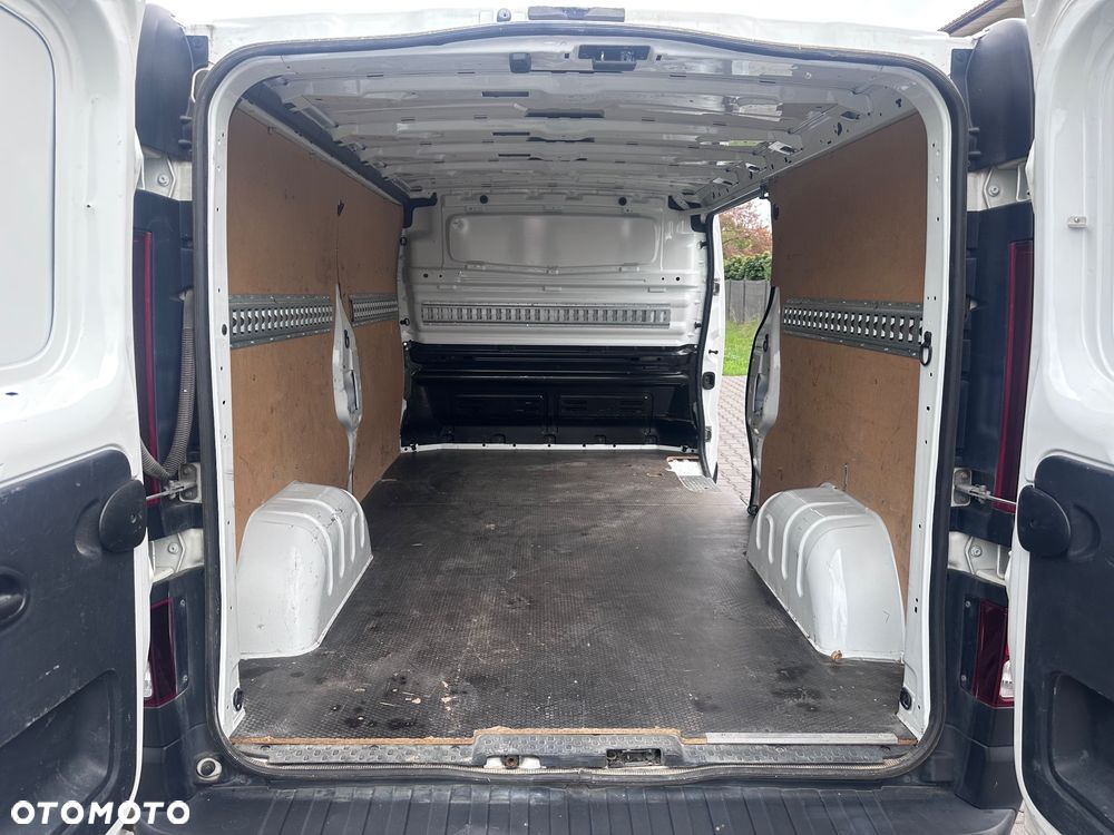 Opel Vivaro - 9