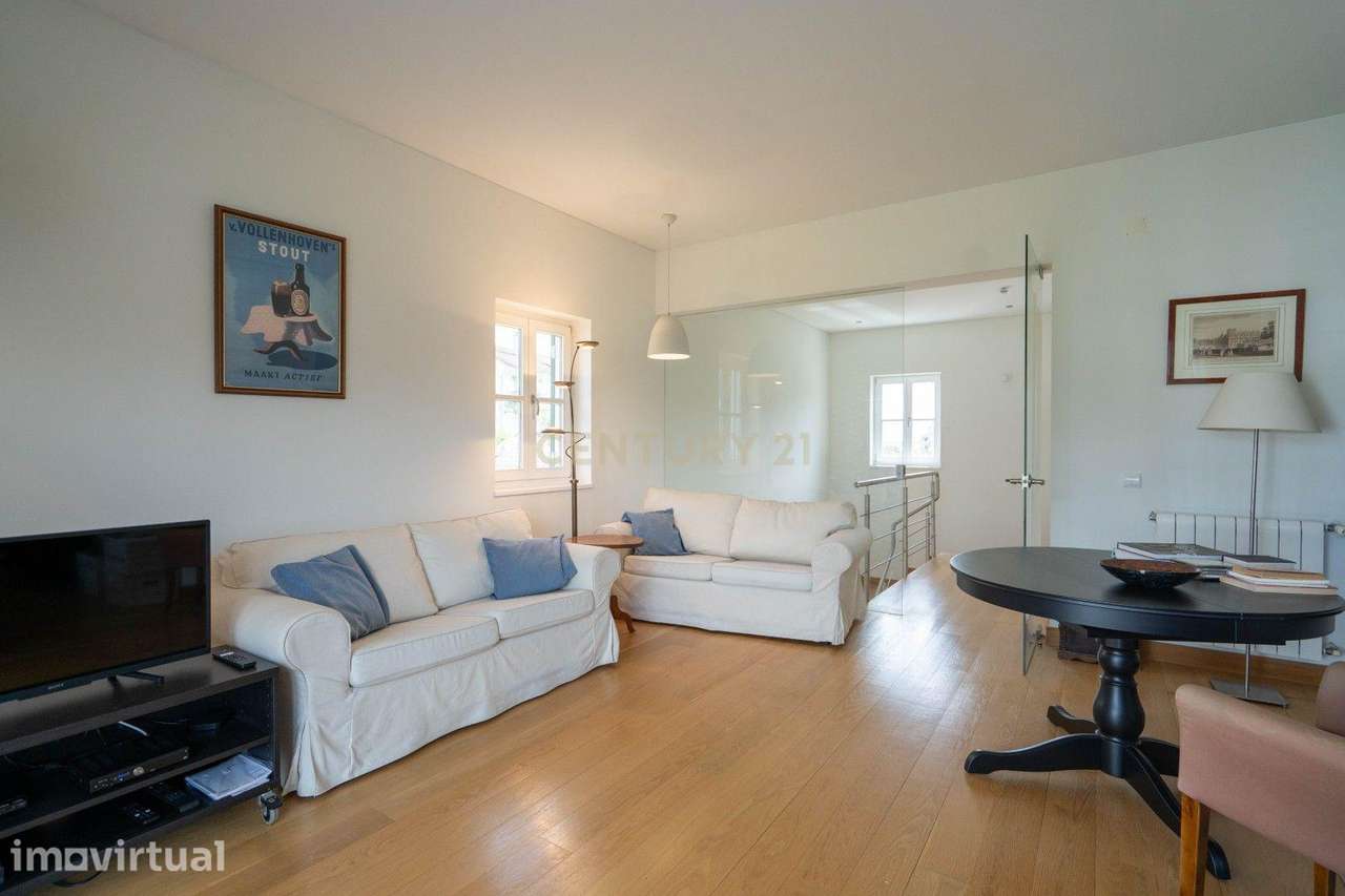Moradia T3 em bom estado com terraço, piscina, jardim e garagem numa l - Grande imagem: 3/50