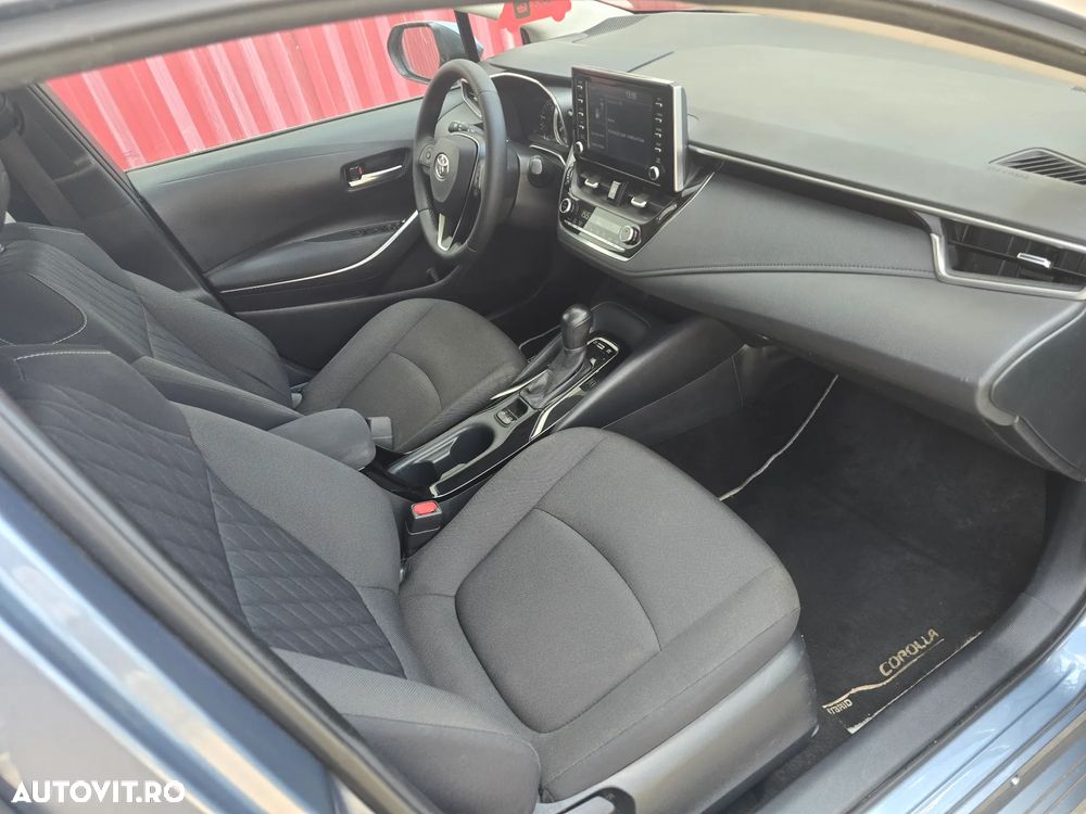 Toyota Corolla 1.8 HSD Business - 11