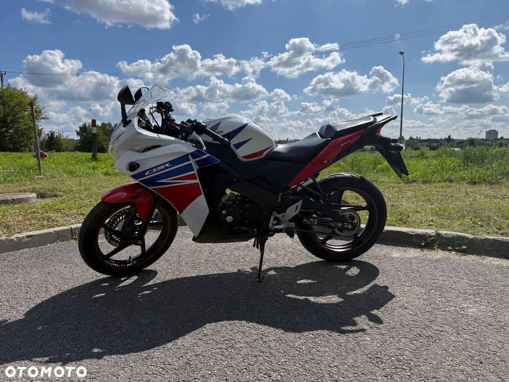 Honda CBR - 1