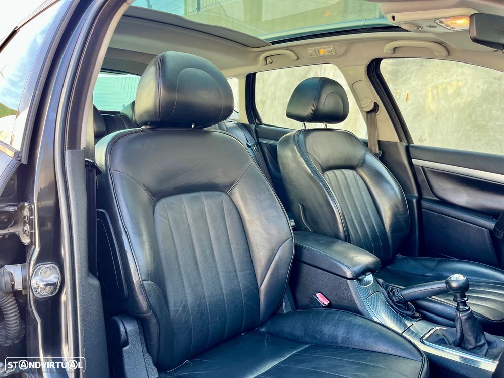 Peugeot 407 SW 2.2 HDi SE Navteq - 33