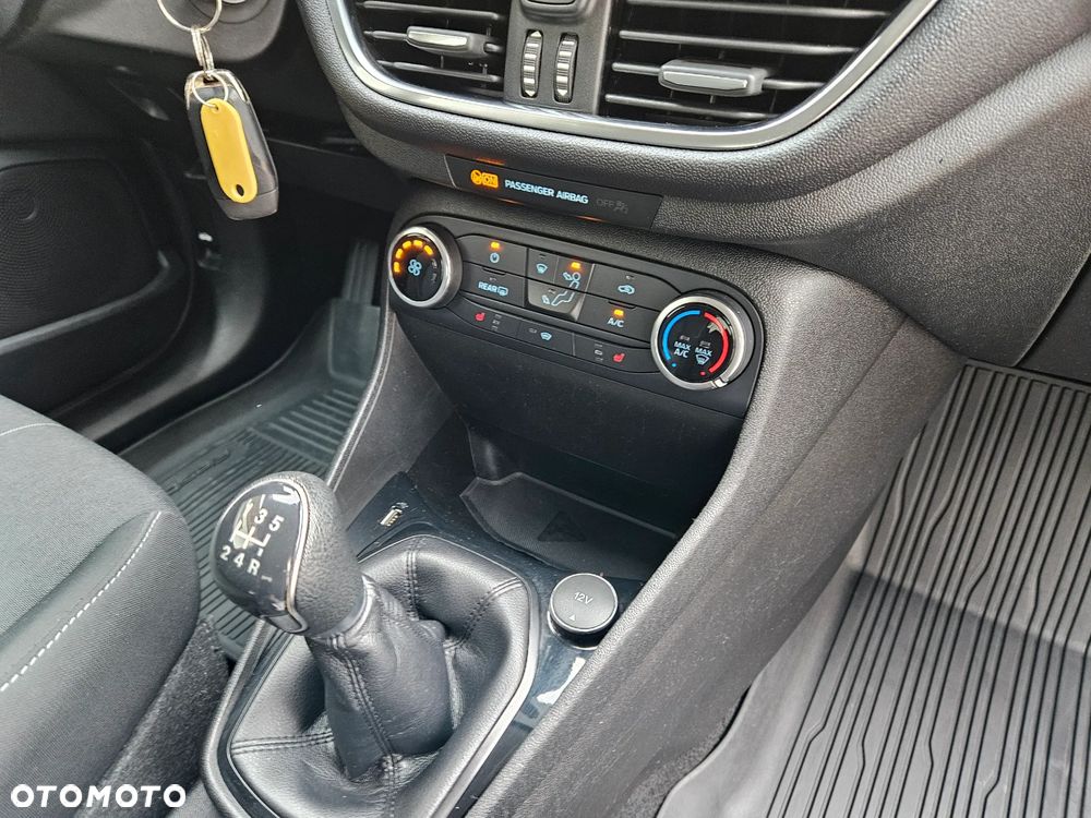 Ford Fiesta - 16