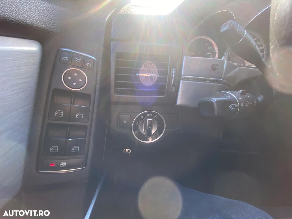 Mercedes-Benz GLK 220 CDI 4MATIC (BlueEFFICIENCY) 7G-TRONIC - 22