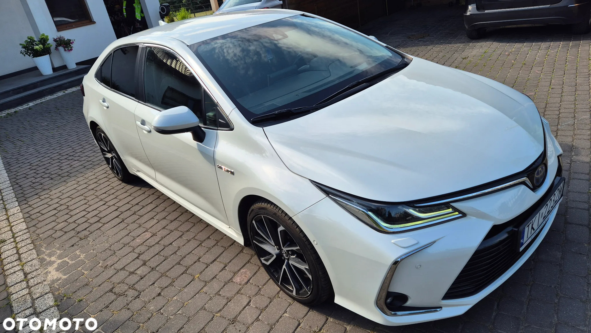 Toyota Corolla 1.8 Hybrid Executive - 2