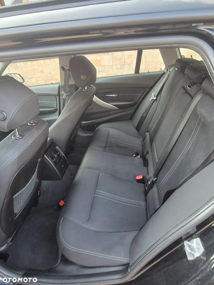 BMW Seria 3 318d Edition Luxury Line Purity - 18