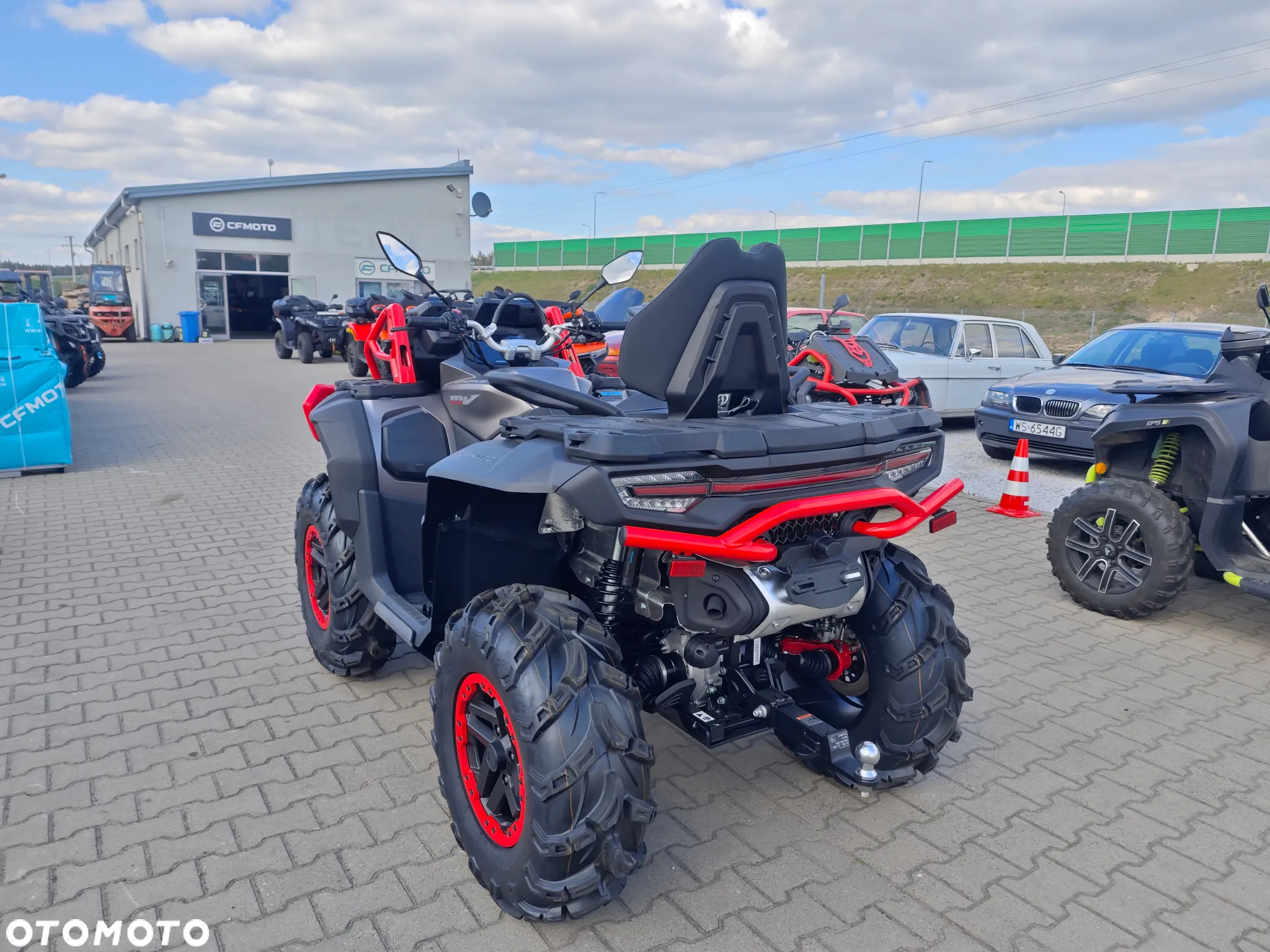 CFMoto CForce - 16