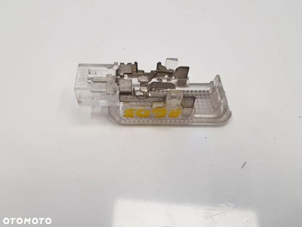 Lampka oświetlenie kabiny Audi A3 A4 Seat 0947415 - 3