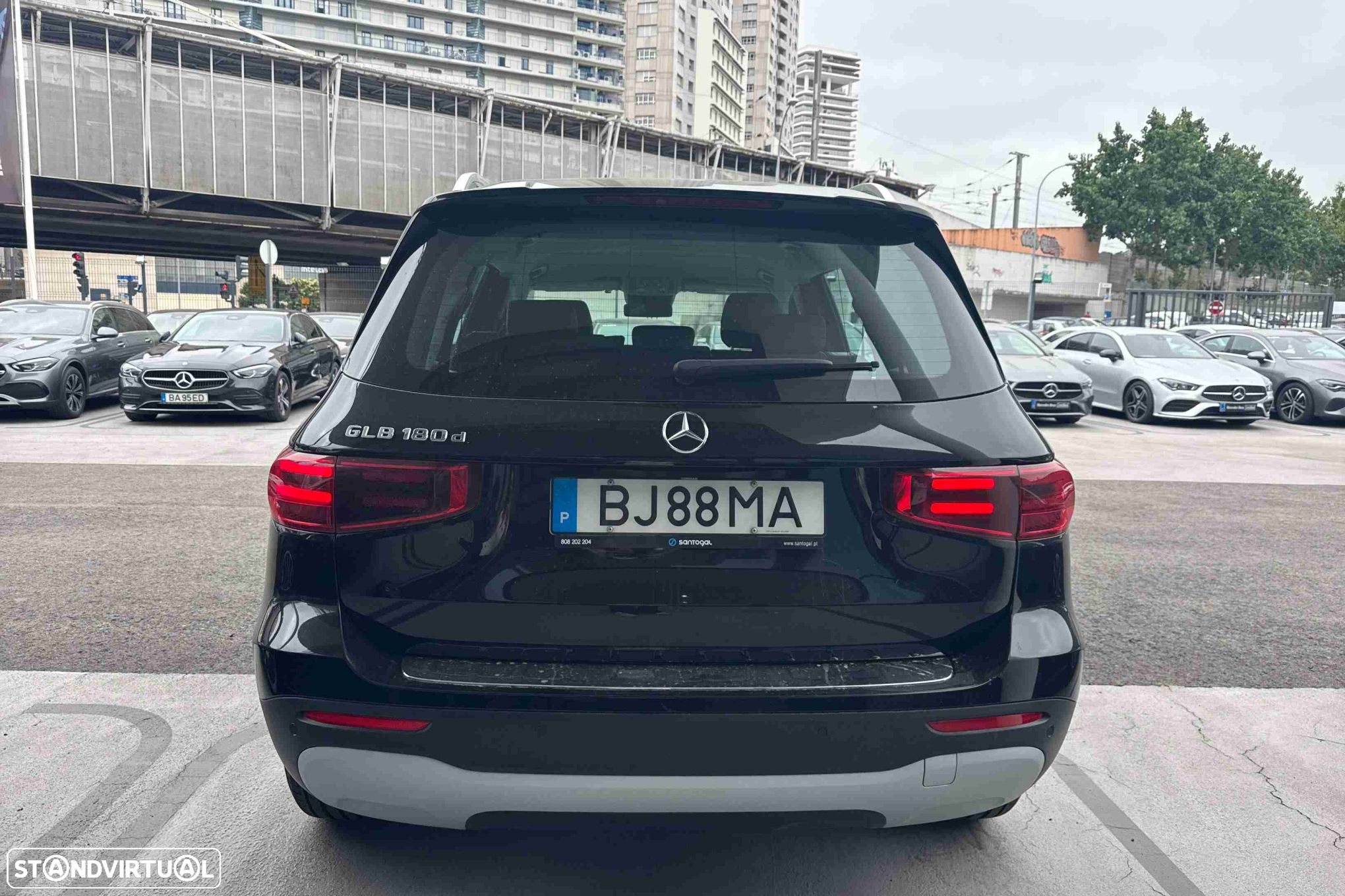 Mercedes-Benz GLB 180 d - 4