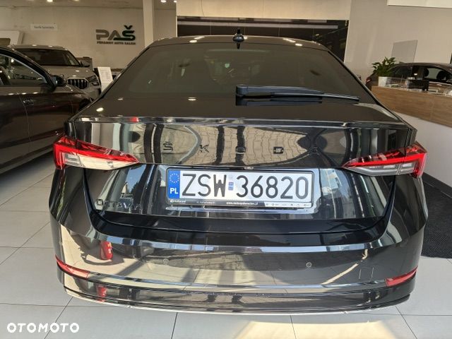 Skoda Octavia 1.5 TSI mHEV Sportline DSG - 6