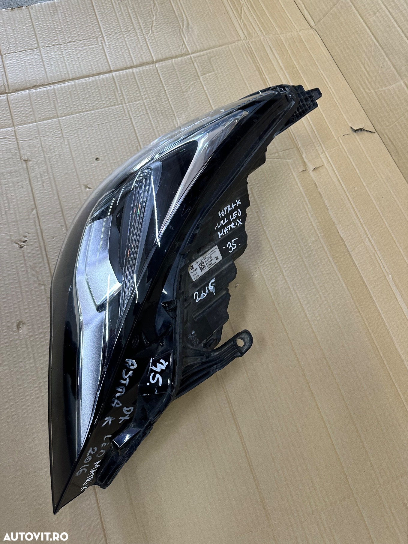 Far dreapta full led matrix OPEL ASTRA K an 2016-2020 fara defect cod original 39023763 - 2