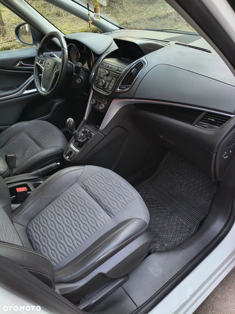 Opel Zafira - 13