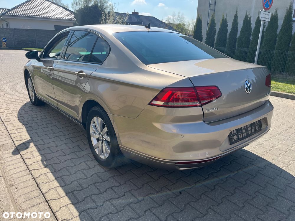 Volkswagen Passat 1.4 TSI (BlueMotion Technology) Trendline - 3