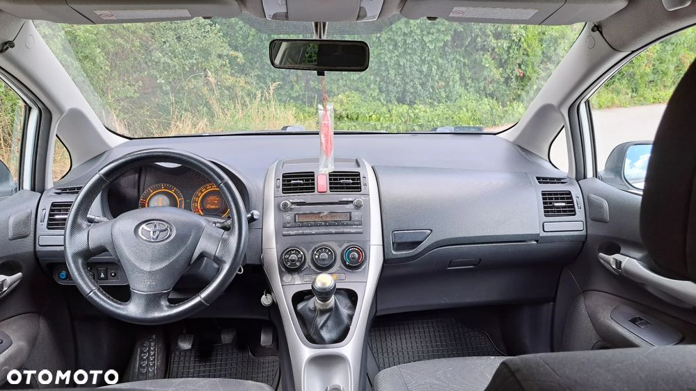 Toyota Auris 1.4 D-4D Luna - 13
