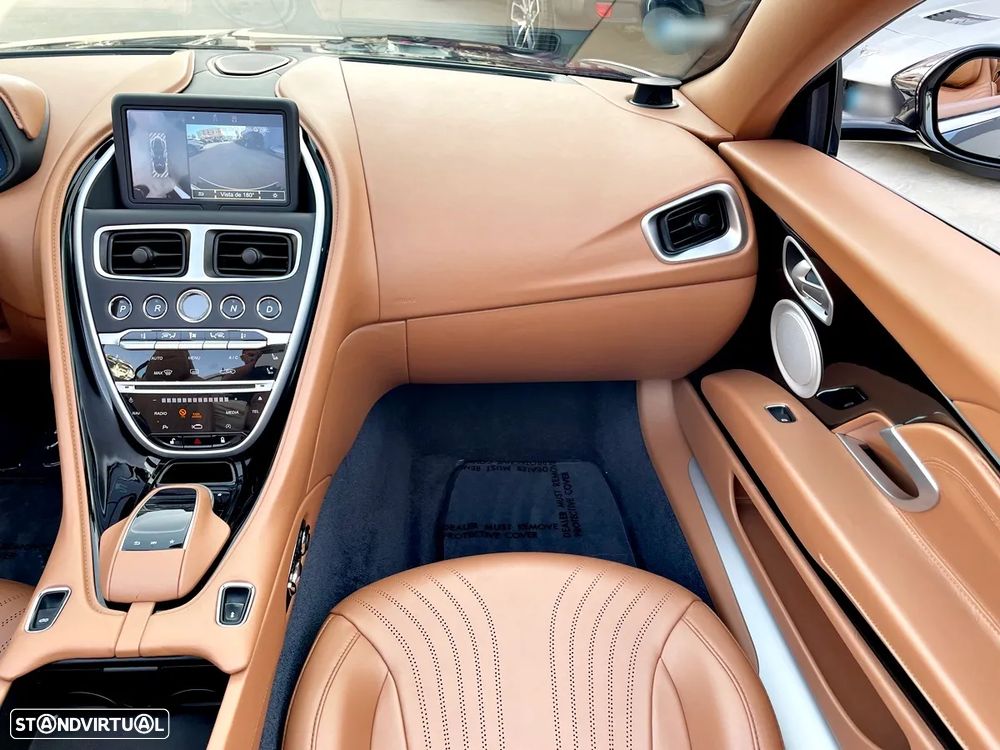 Aston Martin DB11 Coupé V8 Auto - 14