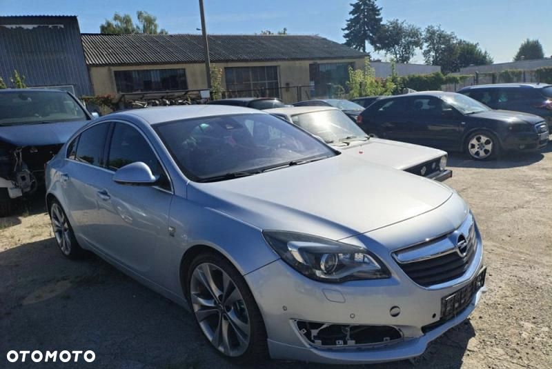 Opel Insignia 2.0 T Cosmo 4x4 - 18