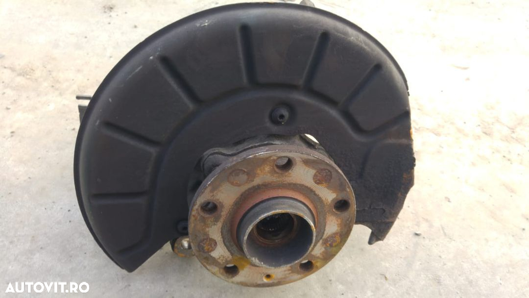 Fuzeta stanga fata bkd 2.0 tdi vw jetta 3 - 2