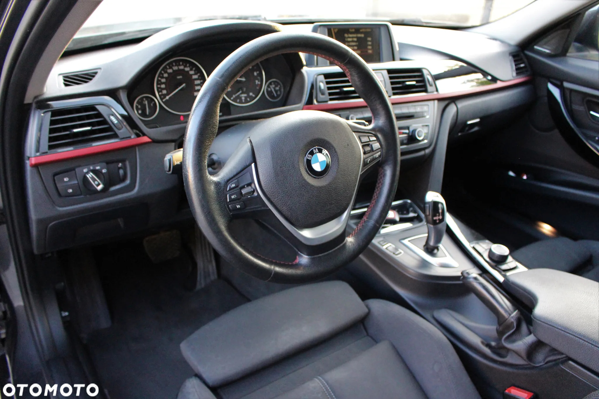 BMW Seria 3 316i Touring Sport Line - 17