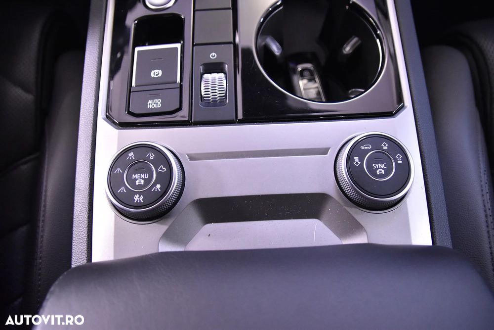 Volkswagen Touareg - 17