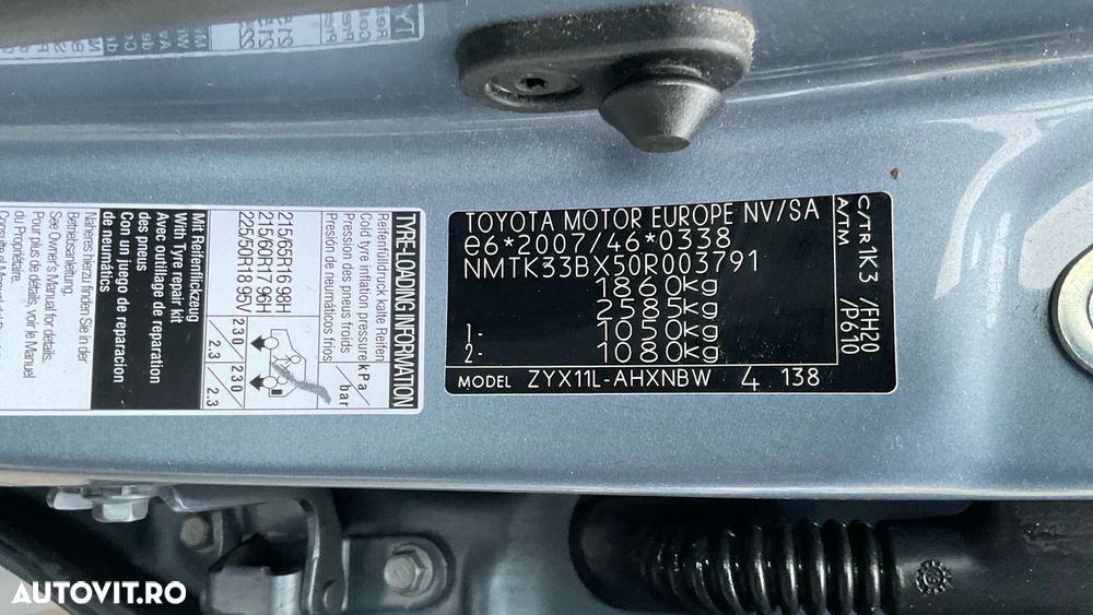 Toyota C-HR Hybrid Business-Edition - 34