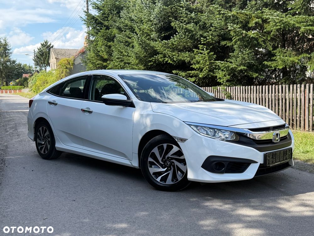 Honda Civic 1.5 i-VTEC Turbo CVT Elegance - 1