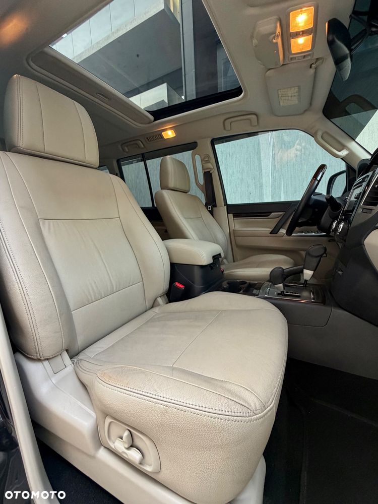 Mitsubishi Pajero 3.2 DID Limited Edition Tech - 34