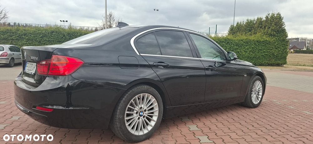 BMW Seria 3 320d xDrive Luxury Line - 21