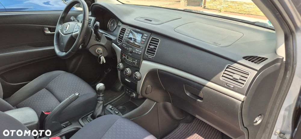 SsangYong/KGM Korando 2.0 E-XDi DPF 4WD Quartz - 6