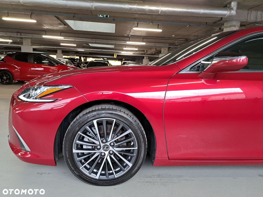 Lexus ES 300h Business Edition - 39