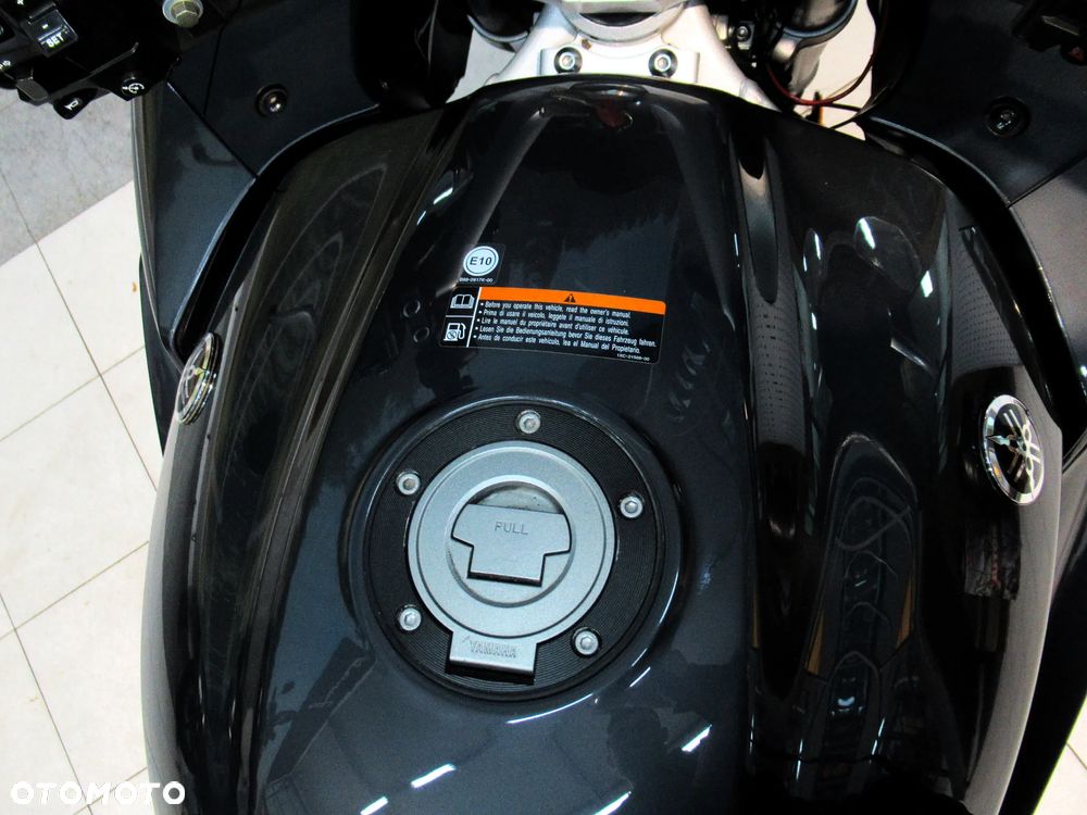 Yamaha FJR - 19