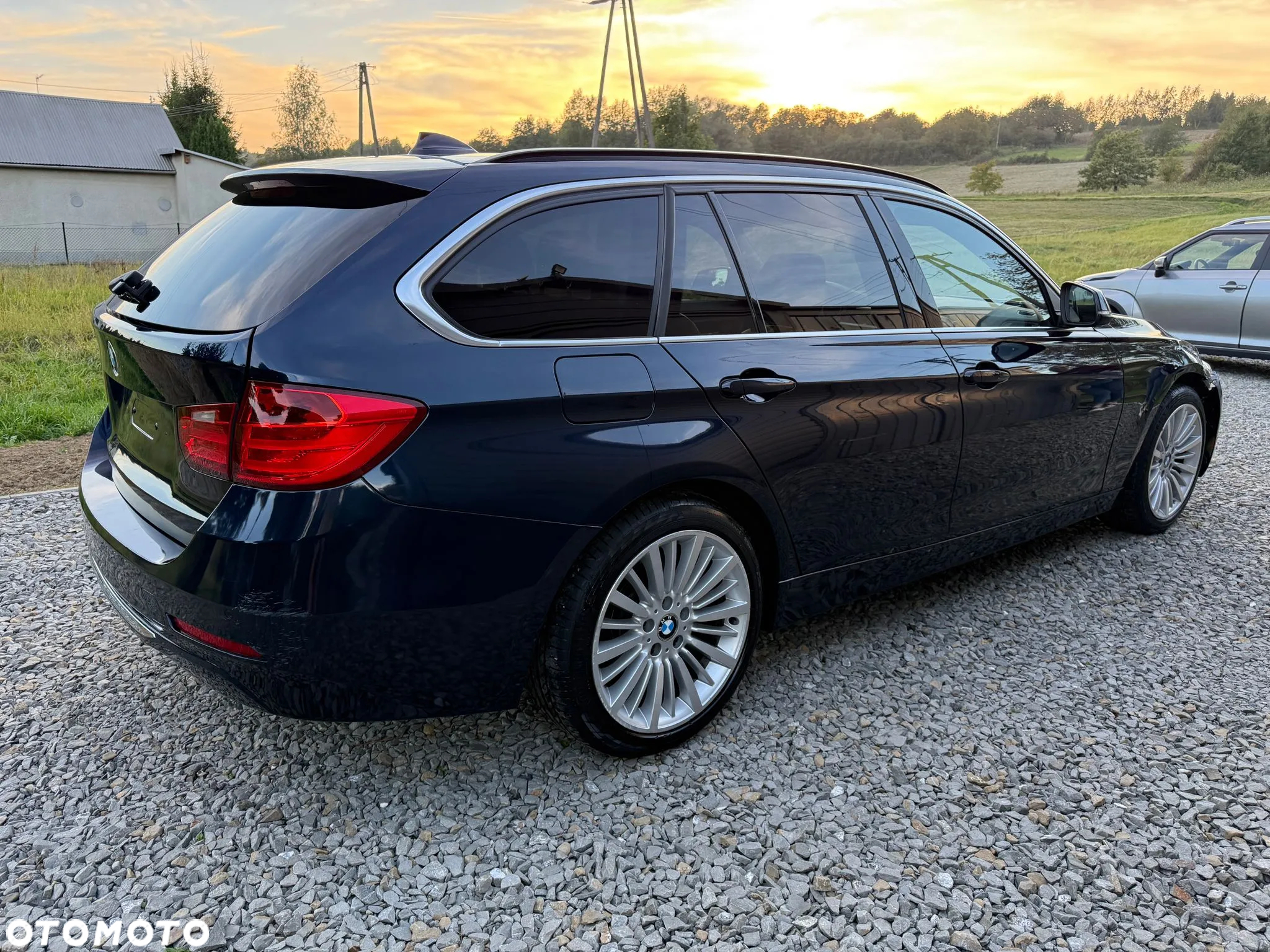 BMW Seria 3 330d Touring xDrive Sport-Aut Blue Performance Luxury Line - 15
