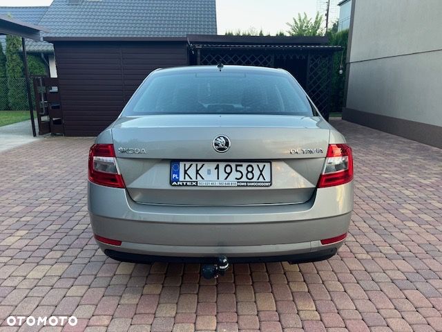 Skoda Octavia 1.5 TSI ACT DSG Style - 6
